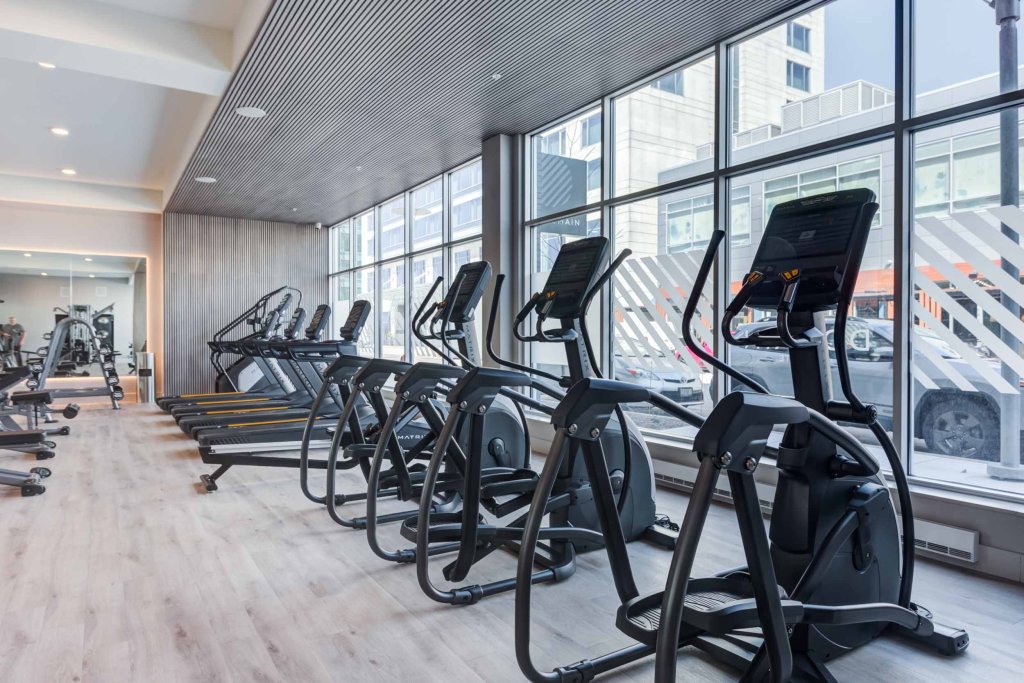 gym at the domain citygate apartments in naperville